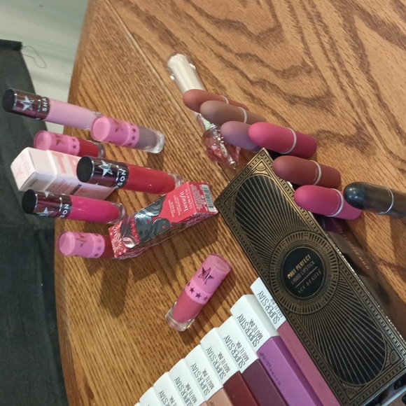 ALL LIPPIES AVAILABLE FOR MY COMING LIVE SHOW!!! THIS WILL BE MY FIRST SHOW!!; - Picture 7 of 10